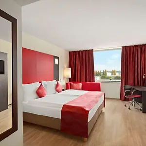 *** Otel Ramada Encore By Wyndham Geneva İsviçre