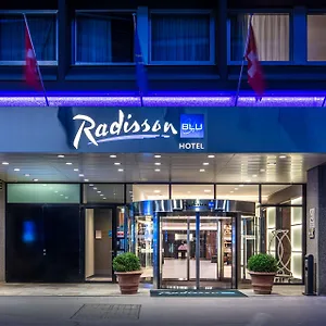 Radisson Blu, Hotel